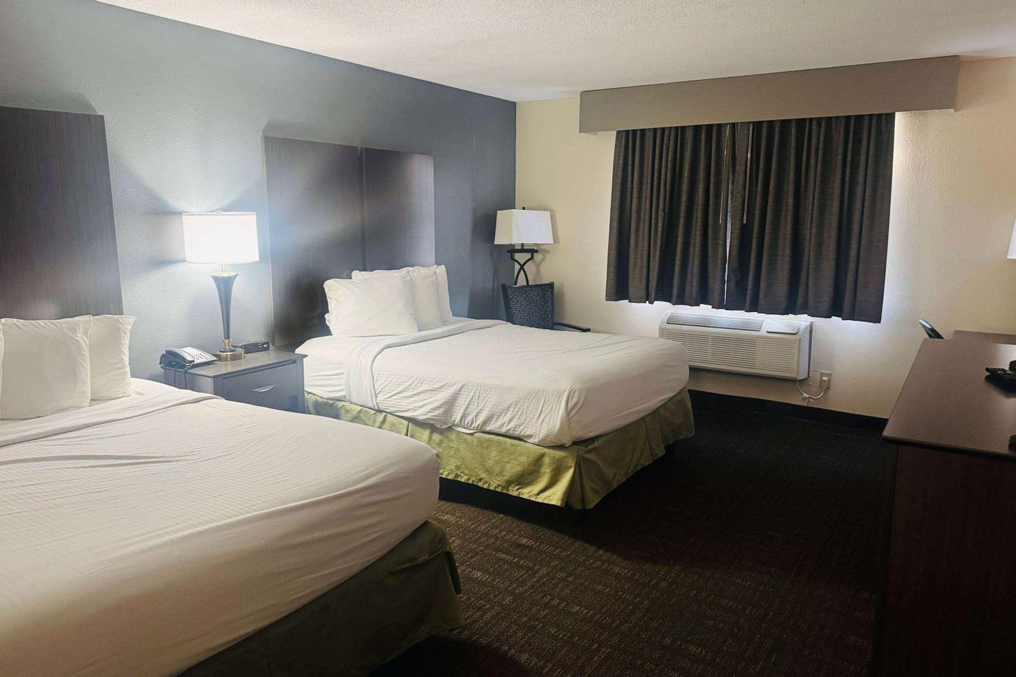 Baymont By Wyndham Chester Il Ngoại thất bức ảnh